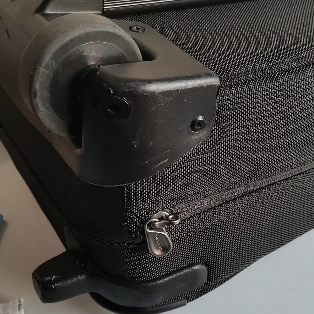 Briggs and Riley 2 wheel cabinbag - Picture 8 of 11